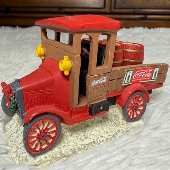 Vintage Coca-Cola Town Square Collection Pickup Truck w/Removable Barrels Figure - Picture 1 of 13